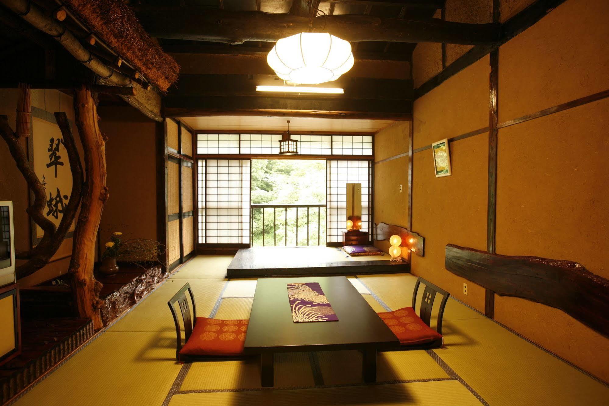 Honke Bankyu Ryokan Nikko