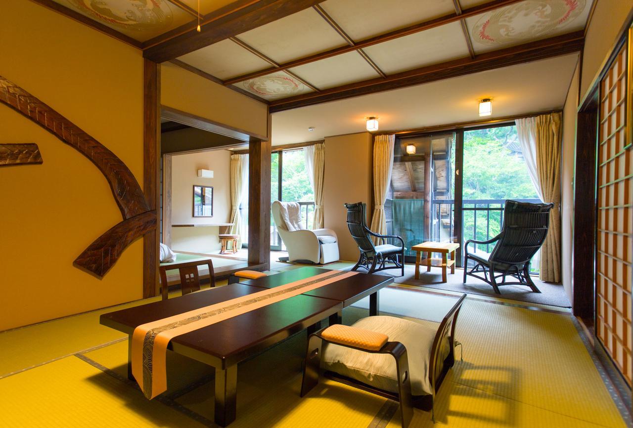 Honke Bankyu Ryokan Nikko
